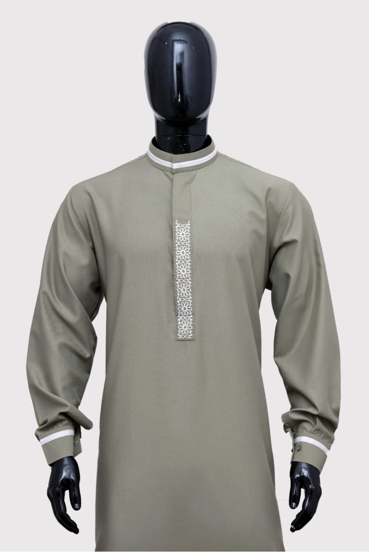 Elegant Thobe – Collared, Embroidered | 3 Colours